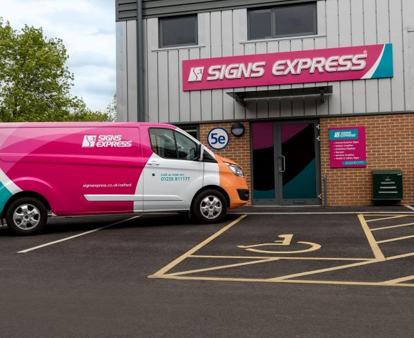 Sign Express Oxford 1 002